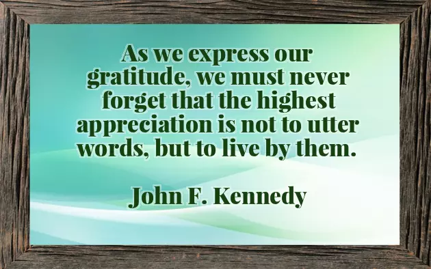 Wishing Thanksgiving To Colleagues